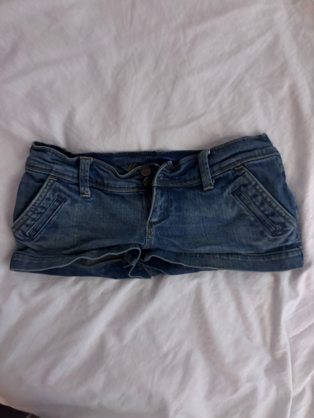 Vinatahe Abercrombie & Fitch Women’s Jean Shorts - Medium Blue Wash